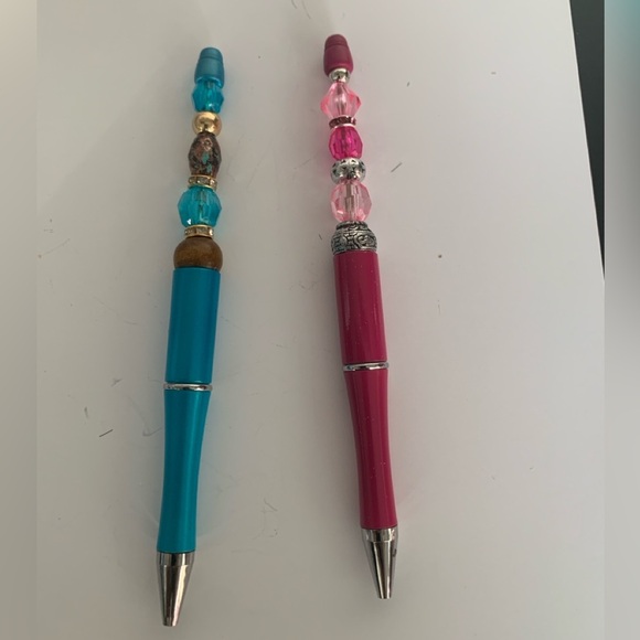 Hand crafted Beaded Pen, black ink with extra refillable ink. Set of 2 p… - Picture 2 of 2